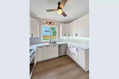 904 S McKinley Avenue, Freeport, IL 61032 - Photo 16