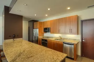 807 Davis St, Evanston, IL 60201 - Photo 20