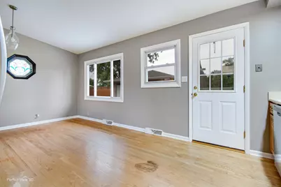 7831 Sprucewood Avenue, Woodridge, IL 60517 - Photo 4