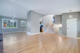 7831 Sprucewood Ave, Woodridge, IL 60517 - Photo 6