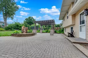 7831 Sprucewood Ave, Woodridge, IL 60517 - Photo 20