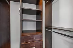 240 E Illinois St, Chicago, IL 60611 - Photo 12