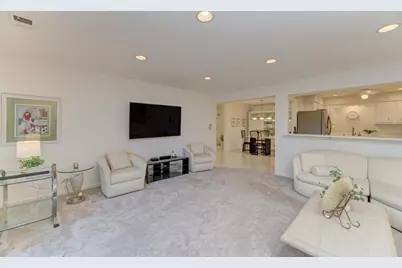 4000 Dundee Road #107, Northbrook, IL 60062 - Photo 8