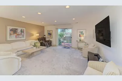4000 Dundee Road #107, Northbrook, IL 60062 - Photo 6