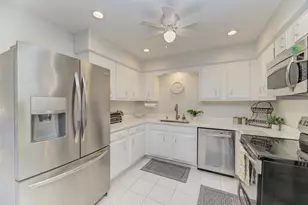 4000 Dundee Rd, Northbrook, IL 60062 - Photo 12