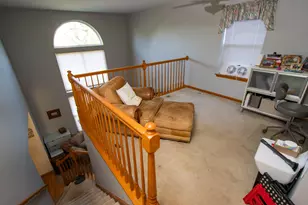990 Wilkinson Ln, North Aurora, IL 60542 - Photo 6