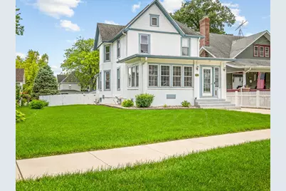 1239 W Lincoln Boulevard, Freeport, IL 61032 - Photo 1