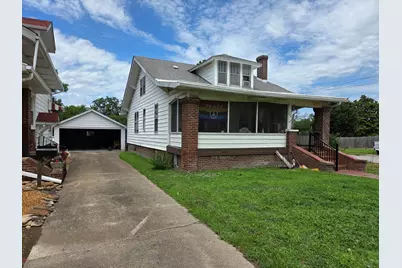 500 W Sloan Street, Harrisburg, IL 62946 - Photo 1
