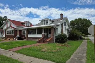 500 W Sloan St, Harrisburg, IL 62946 - Photo 2