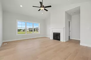 19 Meadow Dr, Monticello, IL 61856 - Photo 8