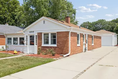11705 S Meadow Lane Drive, Merrionette Park, IL 60803 - Photo 2