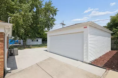 11705 S Meadow Lane Drive, Merrionette Park, IL 60803 - Photo 14