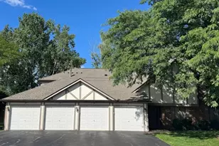 2249 N Enlund Dr, Palatine, IL 60074 - Photo 2