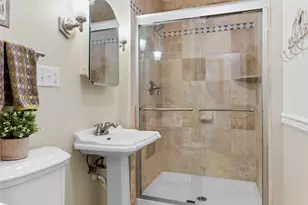 770 Highland Ave, Glen Ellyn, IL 60137 - Photo 10