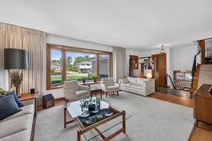89 S Clarendon Ave, Addison, IL 60101 - Photo 8