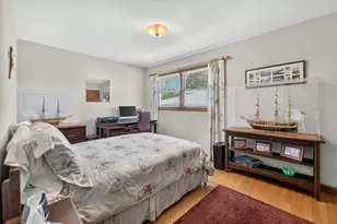 89 S Clarendon Ave, Addison, IL 60101 - Photo 22