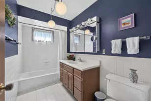 89 S Clarendon Ave, Addison, IL 60101 - Photo 26