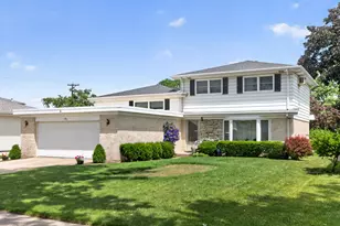 89 S Clarendon Ave, Addison, IL 60101 - Photo 1