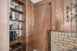 89 S Clarendon Ave, Addison, IL 60101 - Photo 46