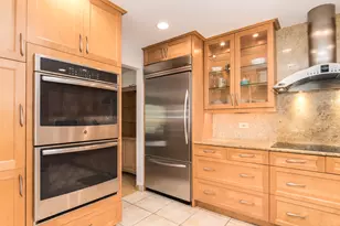 120 Boardwalk Pl, Park Ridge, IL 60068 - Photo 6