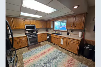 17042 Lockwood Avenue, Oak Forest, IL 60452 - Photo 12