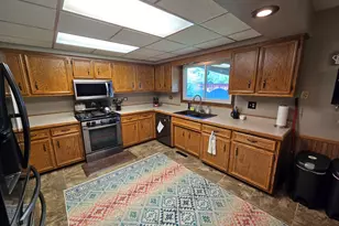 17042 Lockwood Ave, Oak Forest, IL 60452 - Photo 12