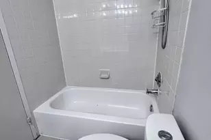 200 N Dearborn St, Chicago, IL 60601 - Photo 6