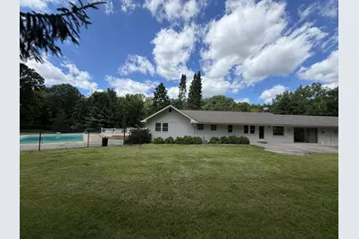 1842 Thomas Atkinson Road, Inverness, IL 60067 - Photo 2