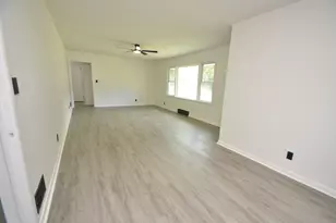 2020 N Rockton Ave, Rockford, IL 61103 - Photo 4