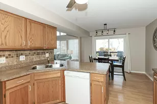 1272 Silk Oak Ln, Bartlett, IL 60103 - Photo 14