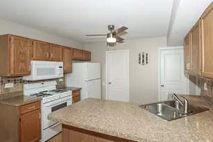 1272 Silk Oak Ln, Bartlett, IL 60103 - Photo 12