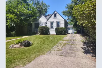218 Southern Terrace, Island Lake, IL 60042 - Photo 1