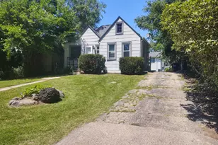 218 Southern Terrace, Island Lake, IL 60042 - Photo 1