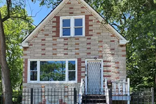 8736 S Mackinaw Ave, Chicago, IL 60617 - Photo 1