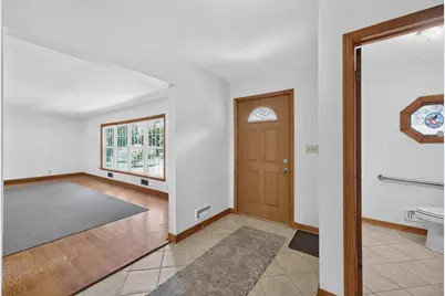 809 Woodlawn Drive, Dekalb, IL 60115 - Photo 20
