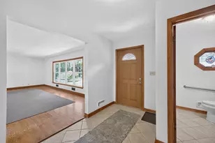 809 Woodlawn Dr, Dekalb, IL 60115 - Photo 20