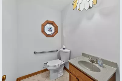 809 Woodlawn Drive, Dekalb, IL 60115 - Photo 40
