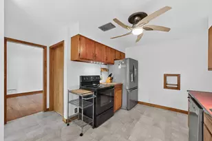 809 Woodlawn Dr, Dekalb, IL 60115 - Photo 28