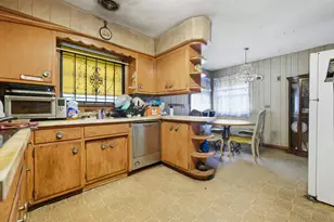 8300 S Hermitage Ave, Chicago, IL 60620 - Photo 8