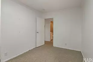 916 Chestnut St, Waukegan, IL 60085 - Photo 12