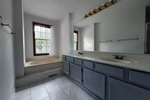 1404 W Sapphire Dr, Hoffman Estates, IL 60192 - Photo 20