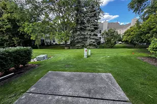 1404 W Sapphire Dr, Hoffman Estates, IL 60192 - Photo 28