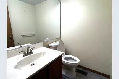 1404 W Sapphire Drive #1404, Hoffman Estates, IL 60192 - Photo 12