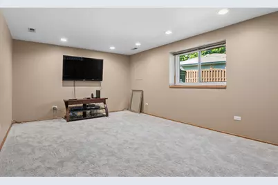 1212 Rose Court, Bartlett, IL 60103 - Photo 10