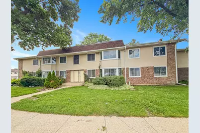 3008 Roberts Drive #1, Woodridge, IL 60517 - Photo 2