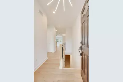 902 N Quentin Street, Palatine, IL 60067 - Photo 2