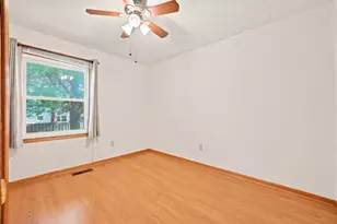 1644 Bayberry Ln, Sycamore, IL 60178 - Photo 16