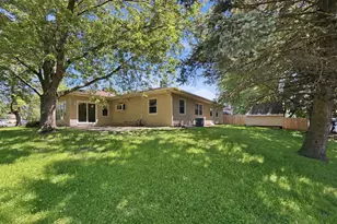 1644 Bayberry Ln, Sycamore, IL 60178 - Photo 24