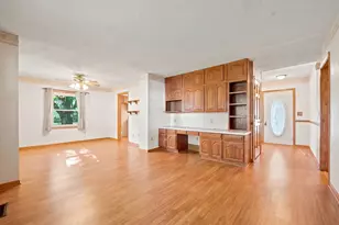 1644 Bayberry Ln, Sycamore, IL 60178 - Photo 8
