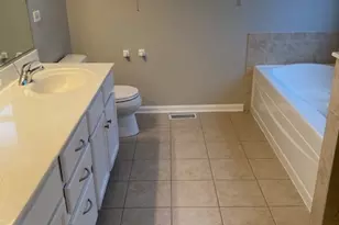 2904 Aberdeen Dr, Montgomery, IL 60538 - Photo 12